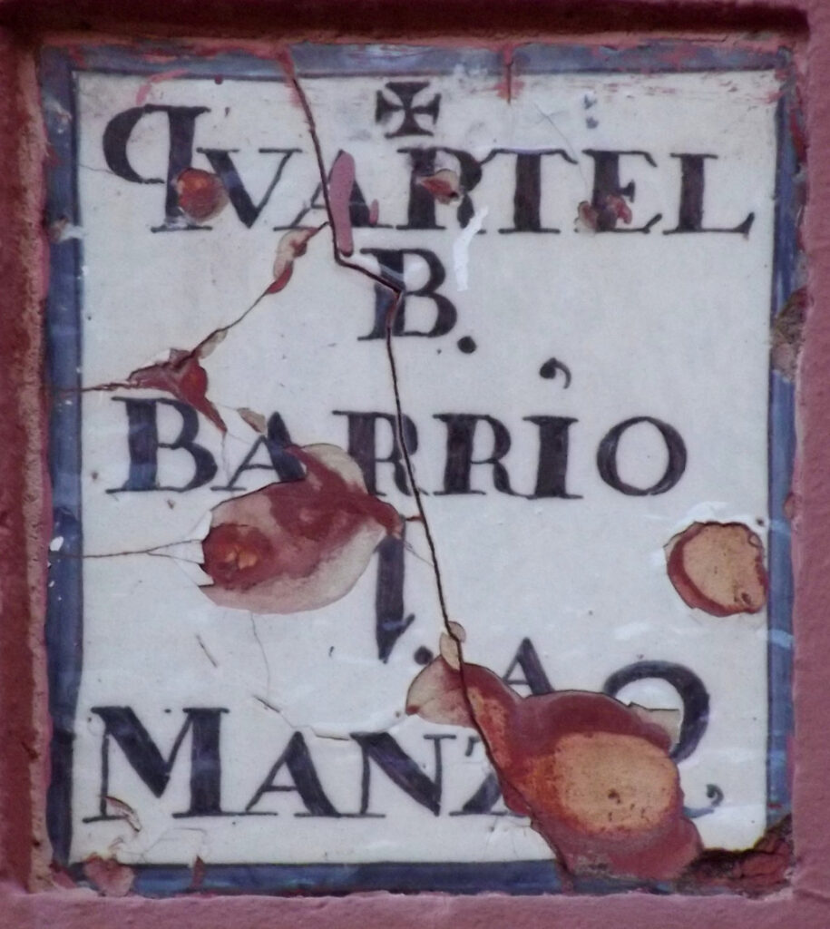 Placa De Olavide Cuartel Barrio Manzana Fachada Del Hospital