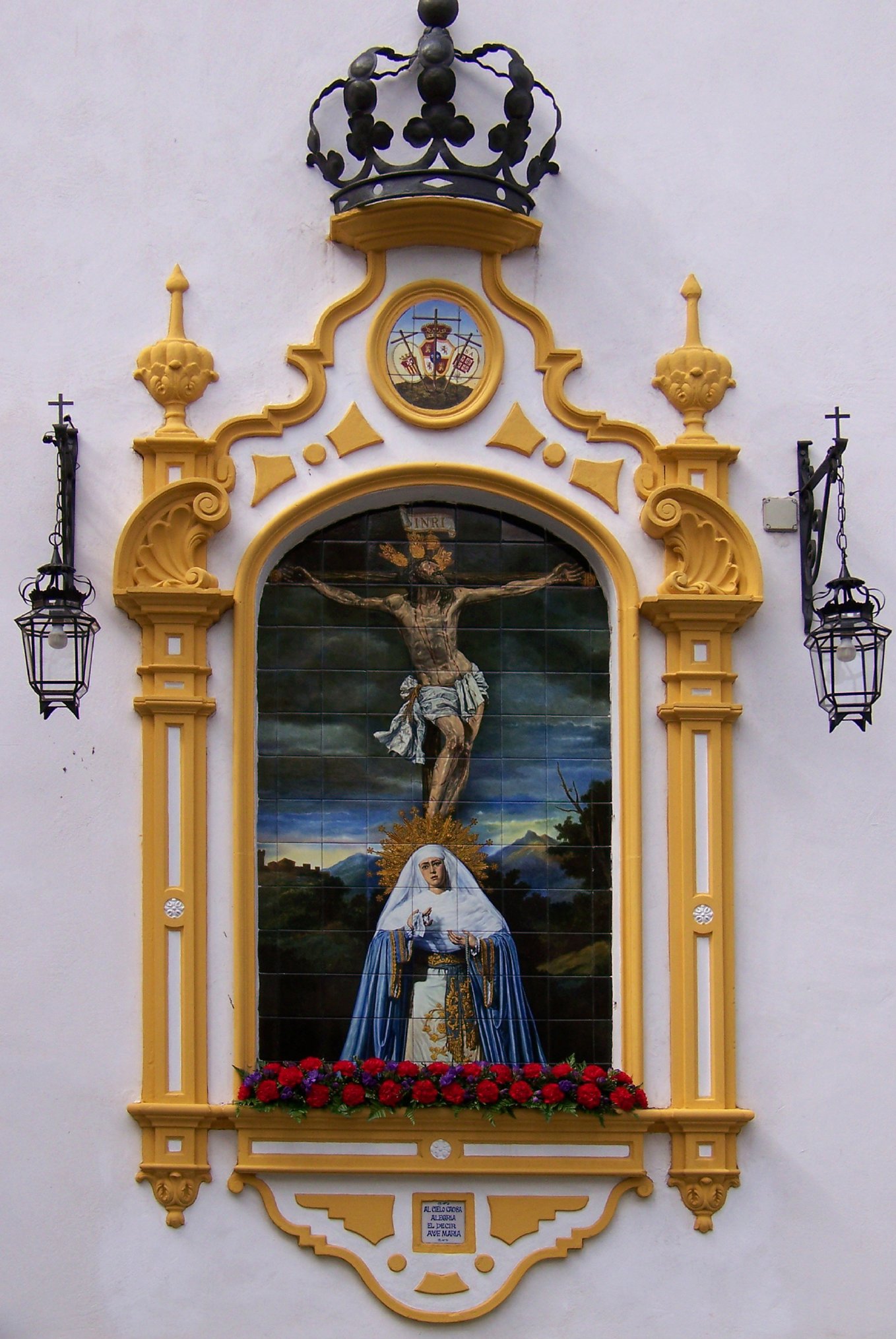 00030. Retablo cerámico. Cristo de la Expiración y Virgen de las Aguas. Capilla del Museo. Sevilla.