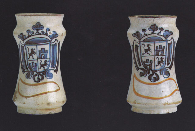 00370. Pareja de botes de farmacia. Colección Carranza.