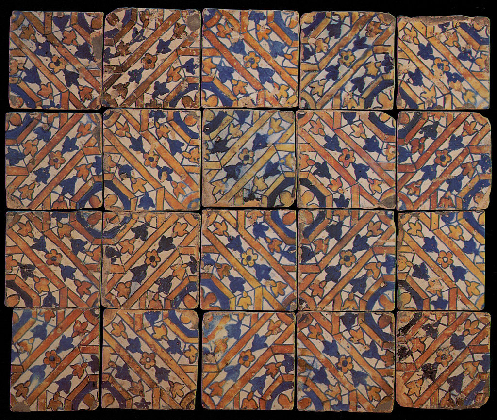 00391. Panel de azulejos de arista-cuerda seca. Colección Carranza.