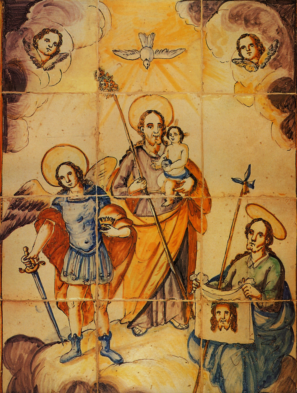 00526. Retablo cerámico. San José, San Judas Tadeo y el Santo Ángel Custodio. Colección Carranza.