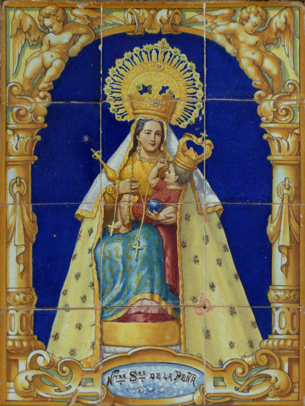 00645. Retablo cerámico. Virgen de la Peña. Puebla de Guzmán. Huelva.