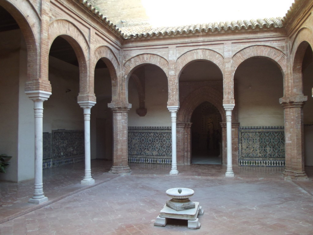 00670. Zócalo. Claustrillo. Antiguo Monasterio de la Cartuja. Sevilla.