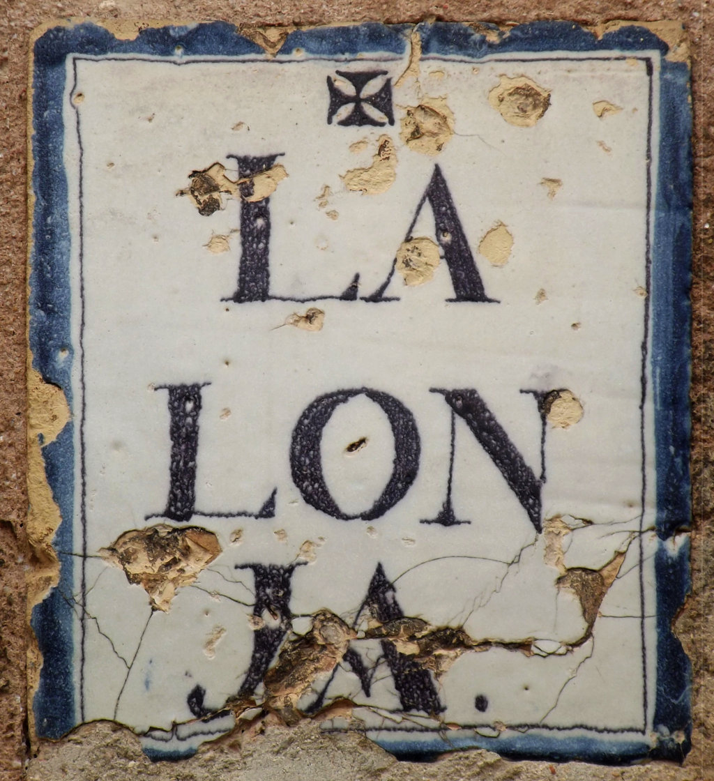 00719. Placa de Olavide. Enclave. Antigua Casa Lonja de los Mercaderes. Actual Archivo General de Indias. Sevilla.