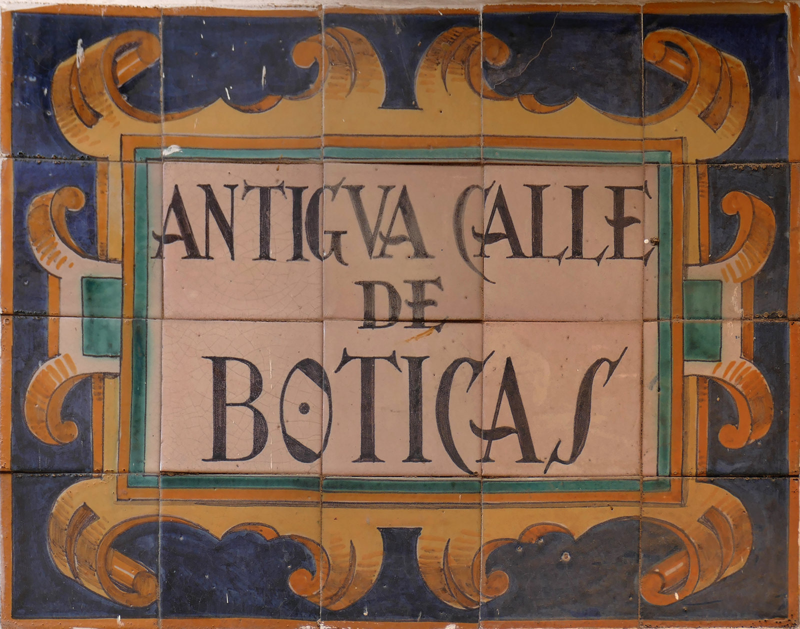 00977. Rótulo de la antigua calle de las Boticas. Sevilla.