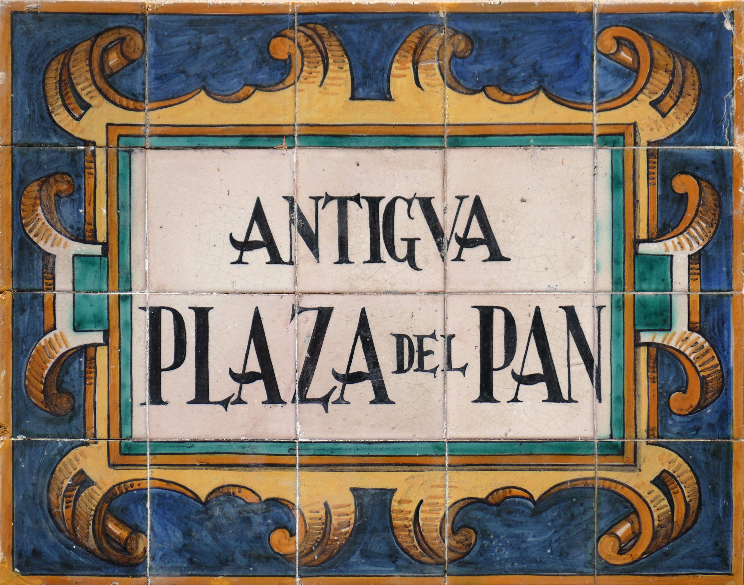 00994. Rótulo de la antigua plaza del Pan. Sevilla.