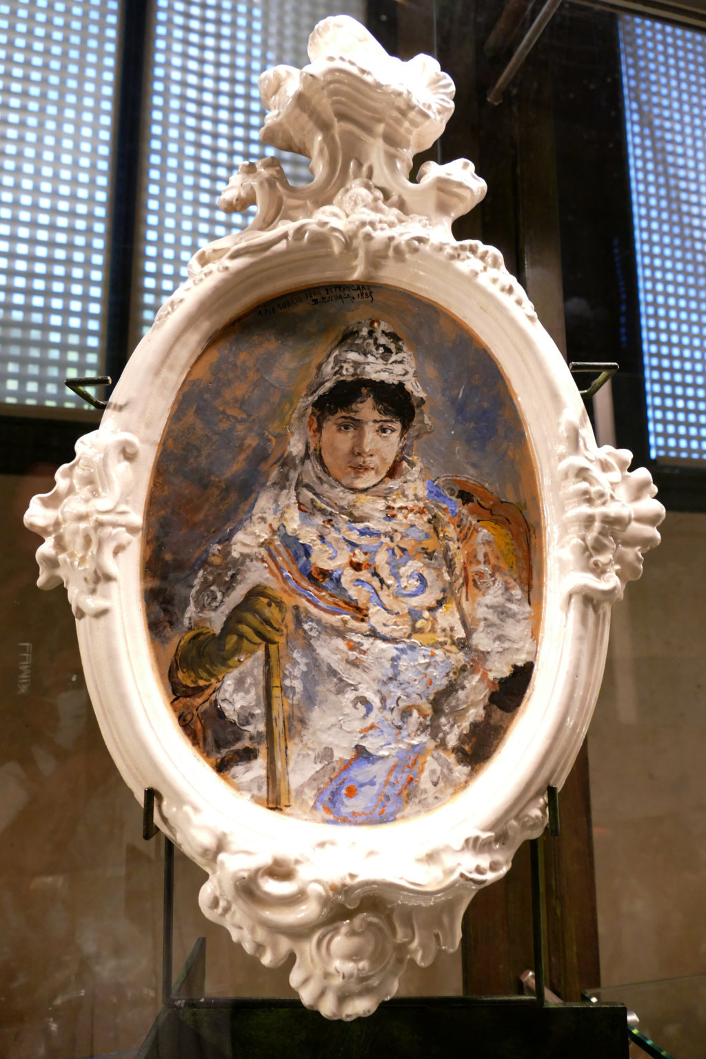 01167. Cornucopia con retrato. Museo Zuloaga. Segovia.