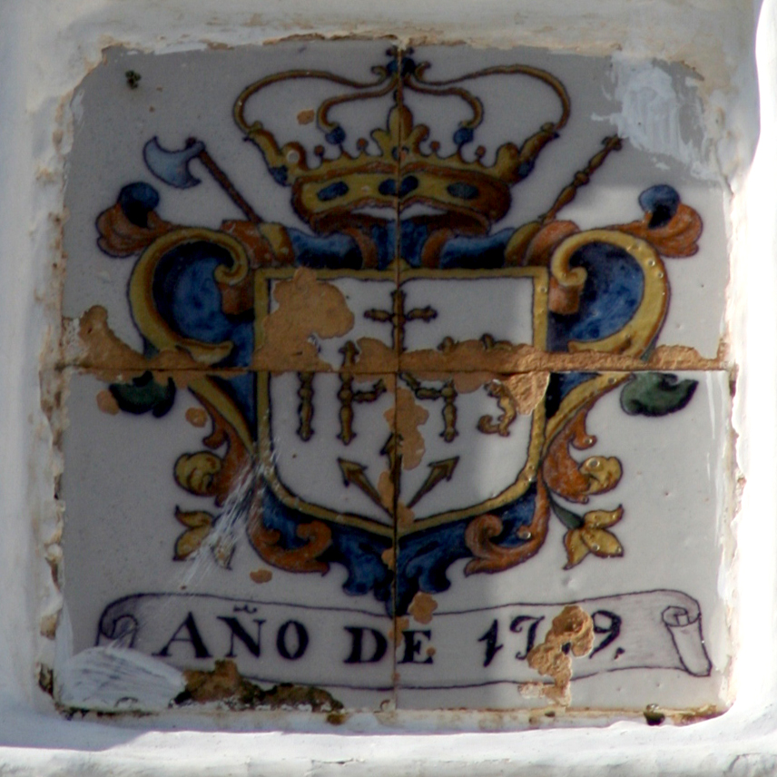 01212. Panel heráldico. Escudo de la Compañía de Jesús. Cortijo El Algarvejo. Utrera. Sevilla.
