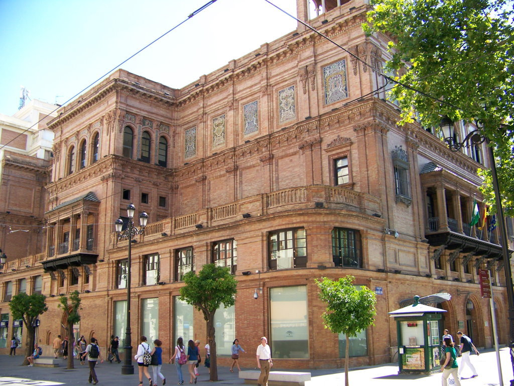 01367. Decoración cerámica en fachada. Edificio Coliseo España. Sevilla.