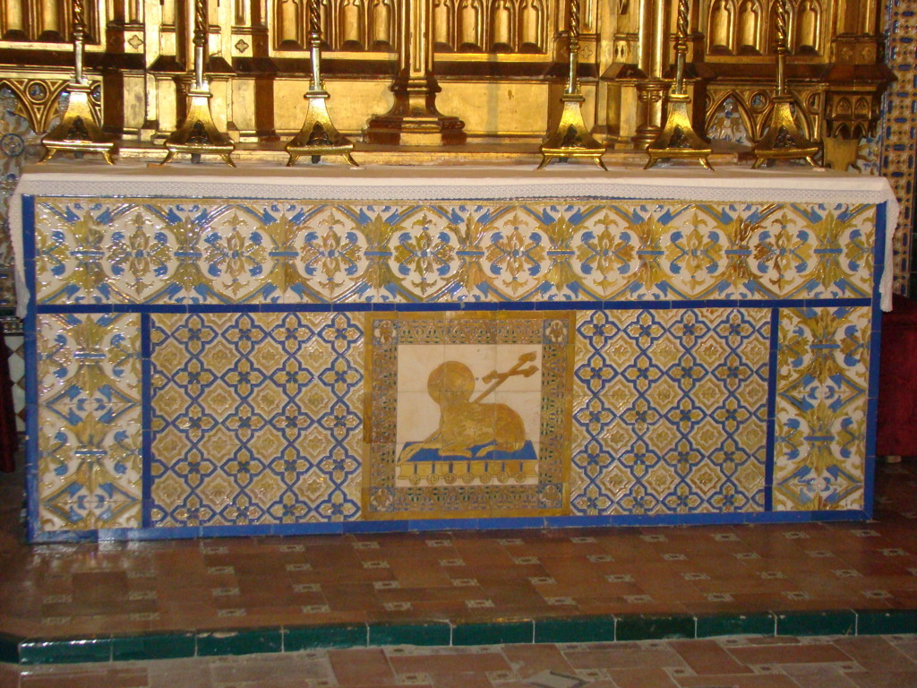 01368. Frontal de altar con el Cordero y el Libro de los Siete Sellos. Iglesia de San Andrés. Sevilla.