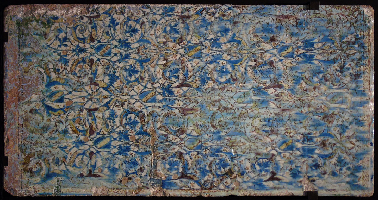 01401. Azulejo nazarí. Museo Arqueológico Nacional. Madrid.