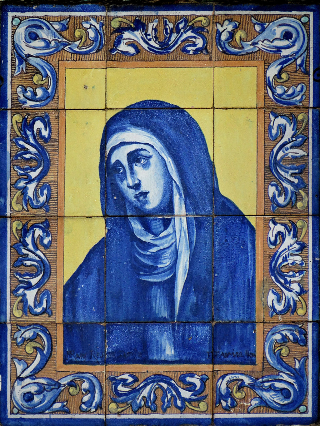 01420. Retablo cerámico. Virgen de los Dolores. Utrera. Sevilla.