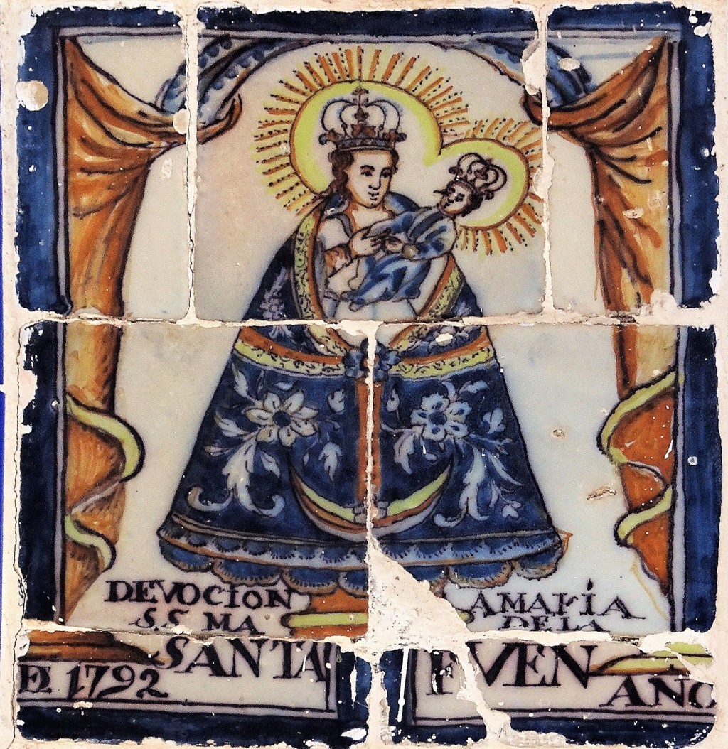 01589. Retablo cerámico. Virgen de la Fuensanta. Cañete la Real. Málaga.