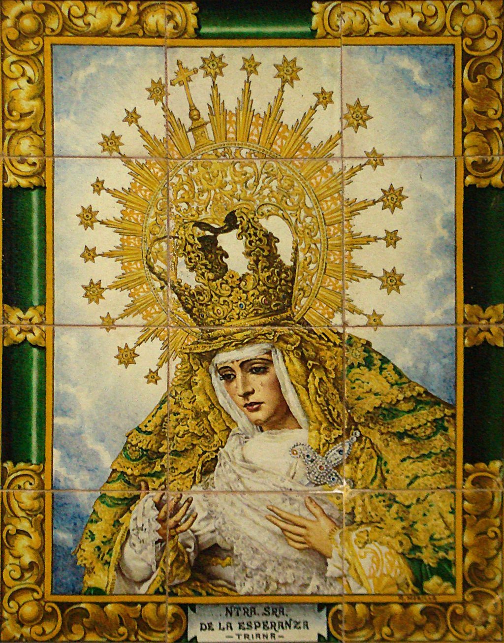 01631. Retablo cerámico. Virgen de la Esperanza de Triana. Sevilla.