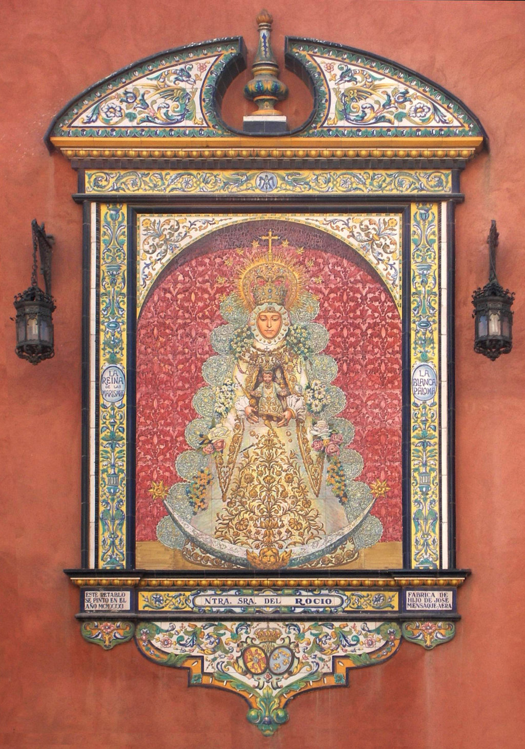01722. Retablo cerámico. Virgen del Rocío. Iglesia de San Jacinto. Sevilla.