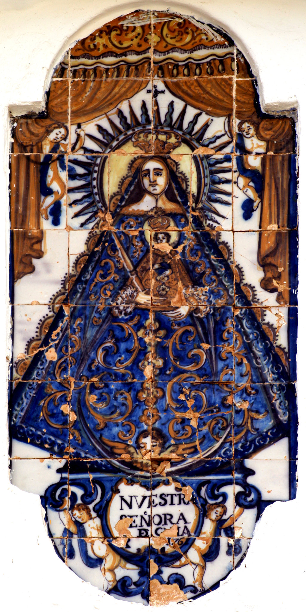 01805. Retablo cerámico. Virgen de Guía. Puerto Serrano. Cádiz.