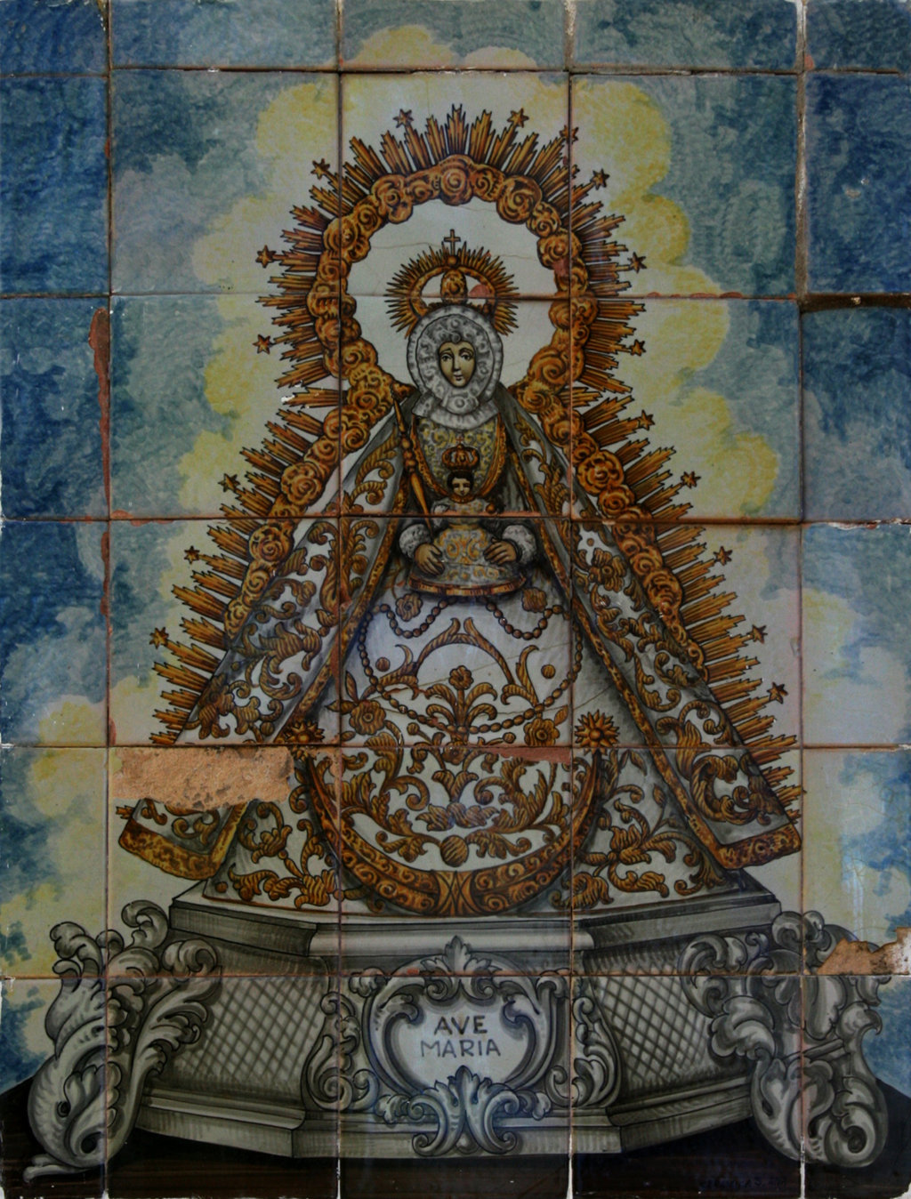01938. Retablo cerámico. Virgen de Gracia. Carmona. Sevilla.