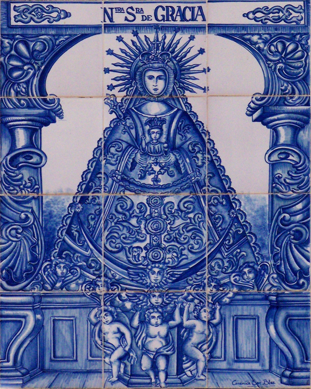 01940. Retablo cerámico. Virgen de Gracia. Carmona. Sevilla.