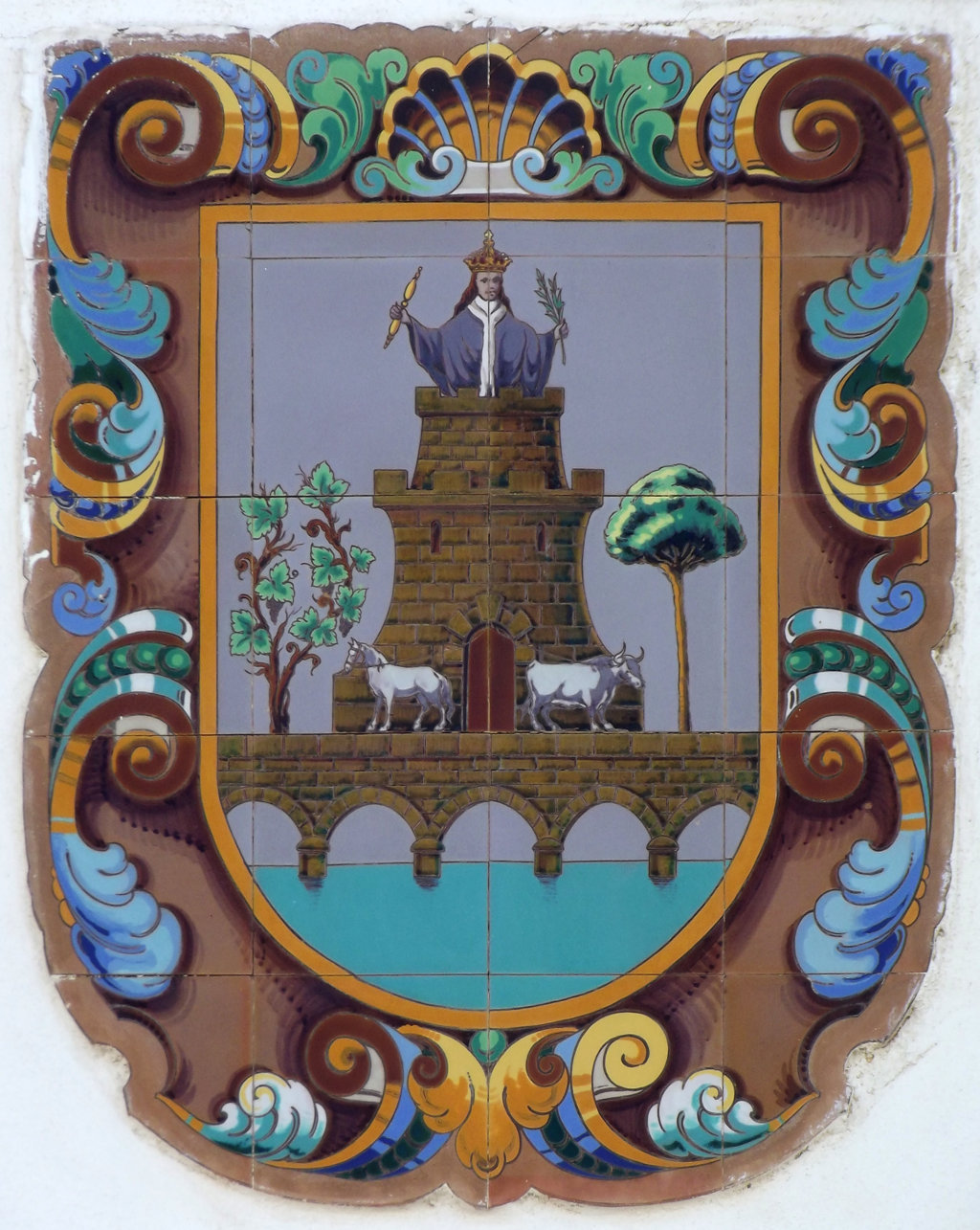 02568. Panel con el escudo de Utrera. Plaza de Abastos. Utrera. Sevilla.