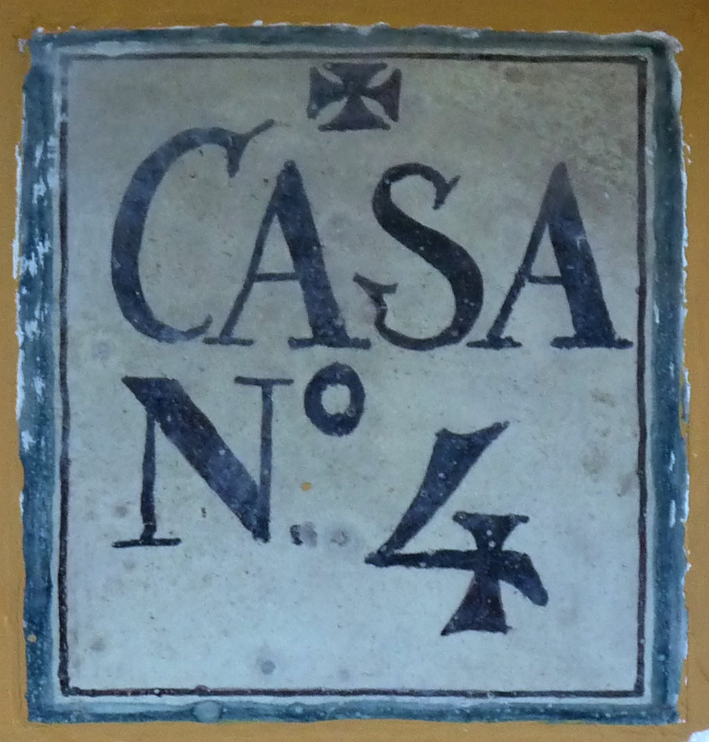 02651. Placa de Olavide. Número de casa. Plaza de Alfaro. Sevilla.