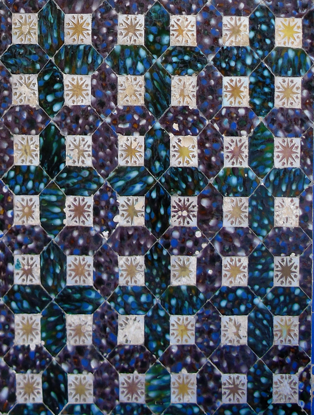 02702. Zócalo. Paño de azulejos de arista. Modelo 036. Casa de Pilatos. Sevilla.