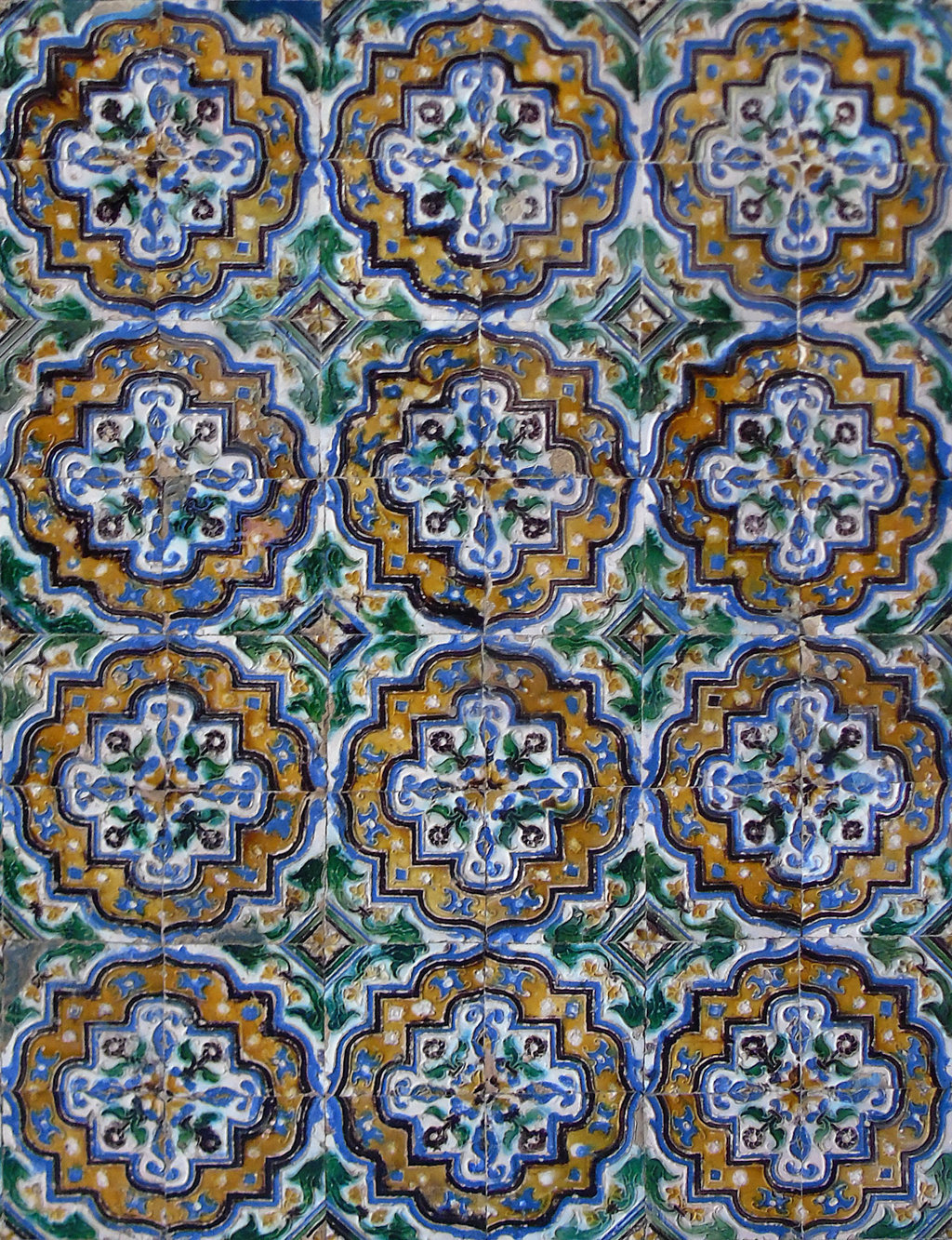 02710. Zócalo. Paño de azulejos de arista. Modelo 042. Casa de Pilatos. Sevilla.
