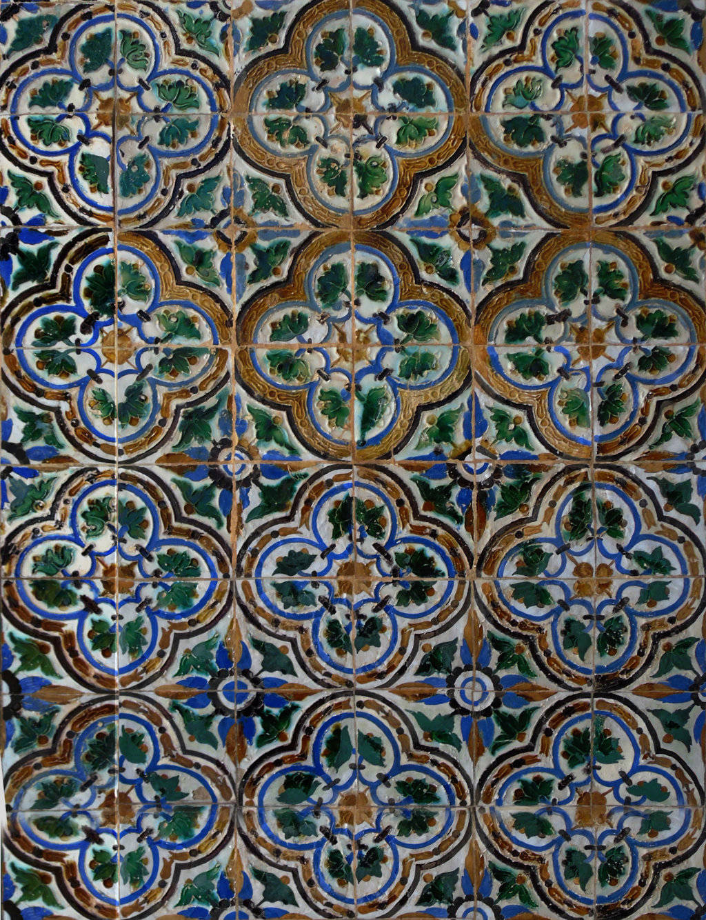 02716. Zócalo. Paño de azulejos de arista. Modelo 048. Casa de Pilatos. Sevilla.