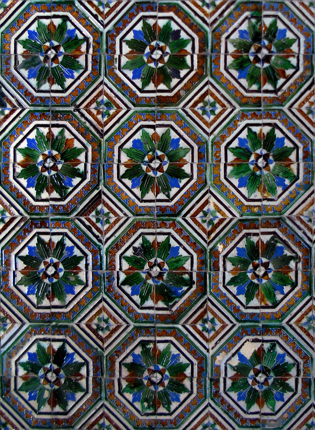 02717. Zócalo. Paño de azulejos de arista. Modelo 049. Casa de Pilatos. Sevilla.