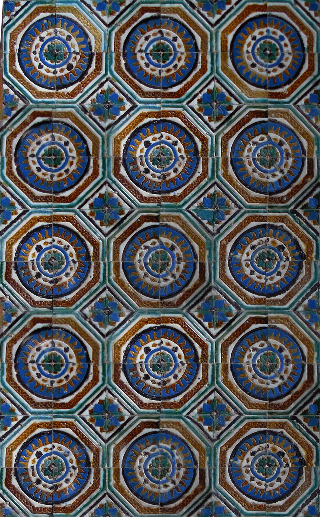 02725. Zócalo. Paño de azulejos de arista. Modelo 057. Casa de Pilatos. Sevilla.