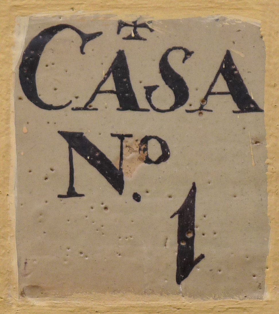 02774. Placa de Olavide. Número de casa. Calle Real de la Carretería, 15. Sevilla.