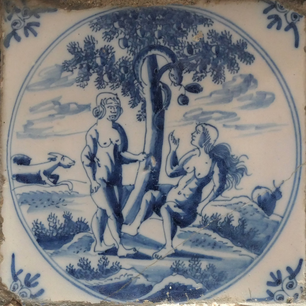 02778. Azulejo de tema bíblico. El pecado original. Sevilla.