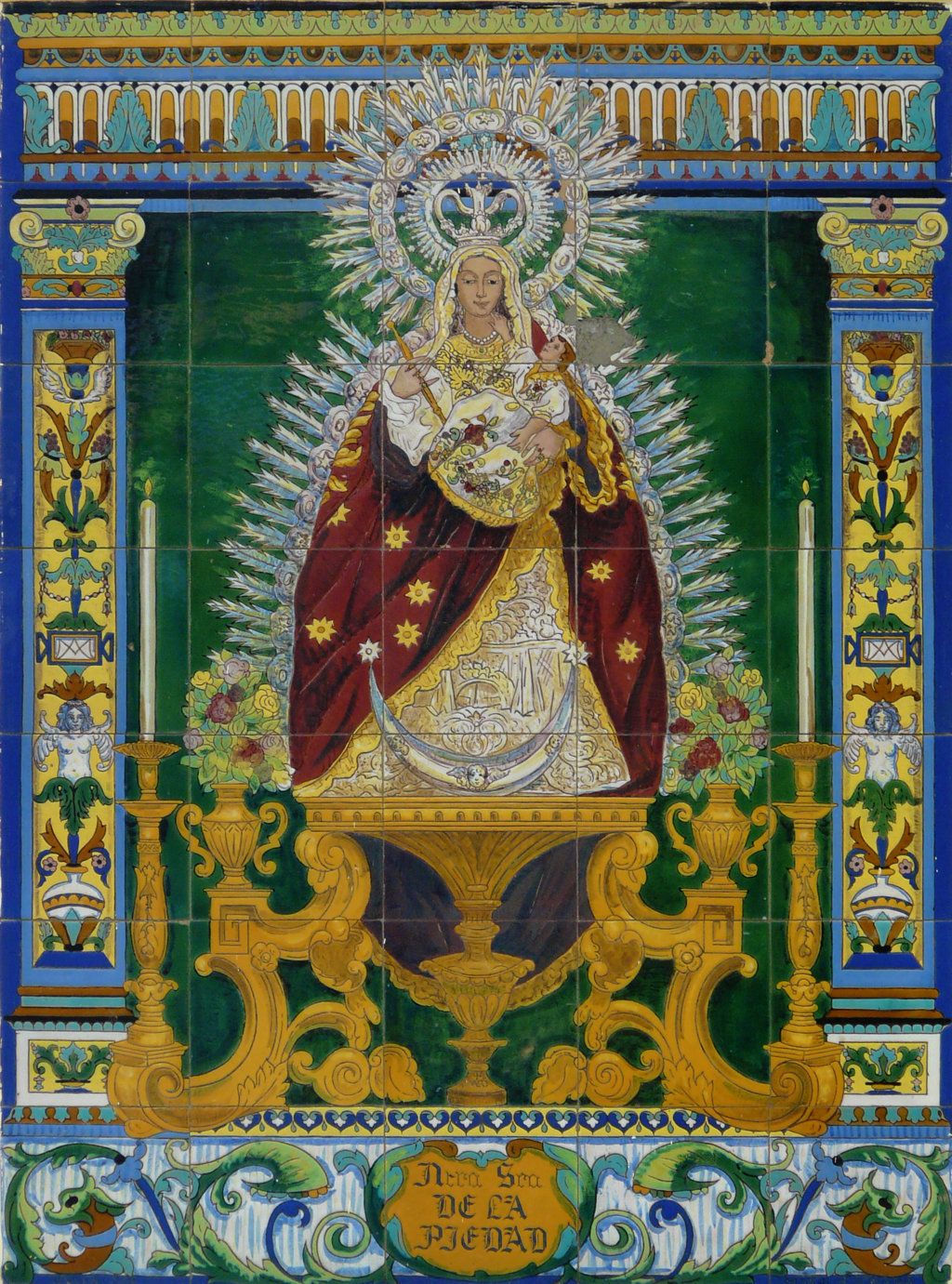 03019. Retablo cerámico. Virgen de la Piedad. Almendralejo. Badajoz.
