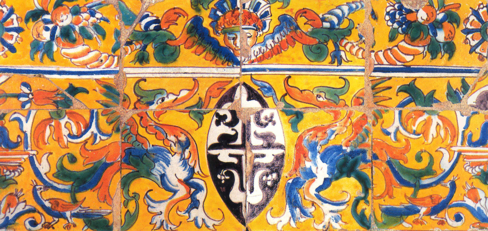 03057. Friso con escudo de la orden dominica. Museo de Bellas Artes. Sevilla.