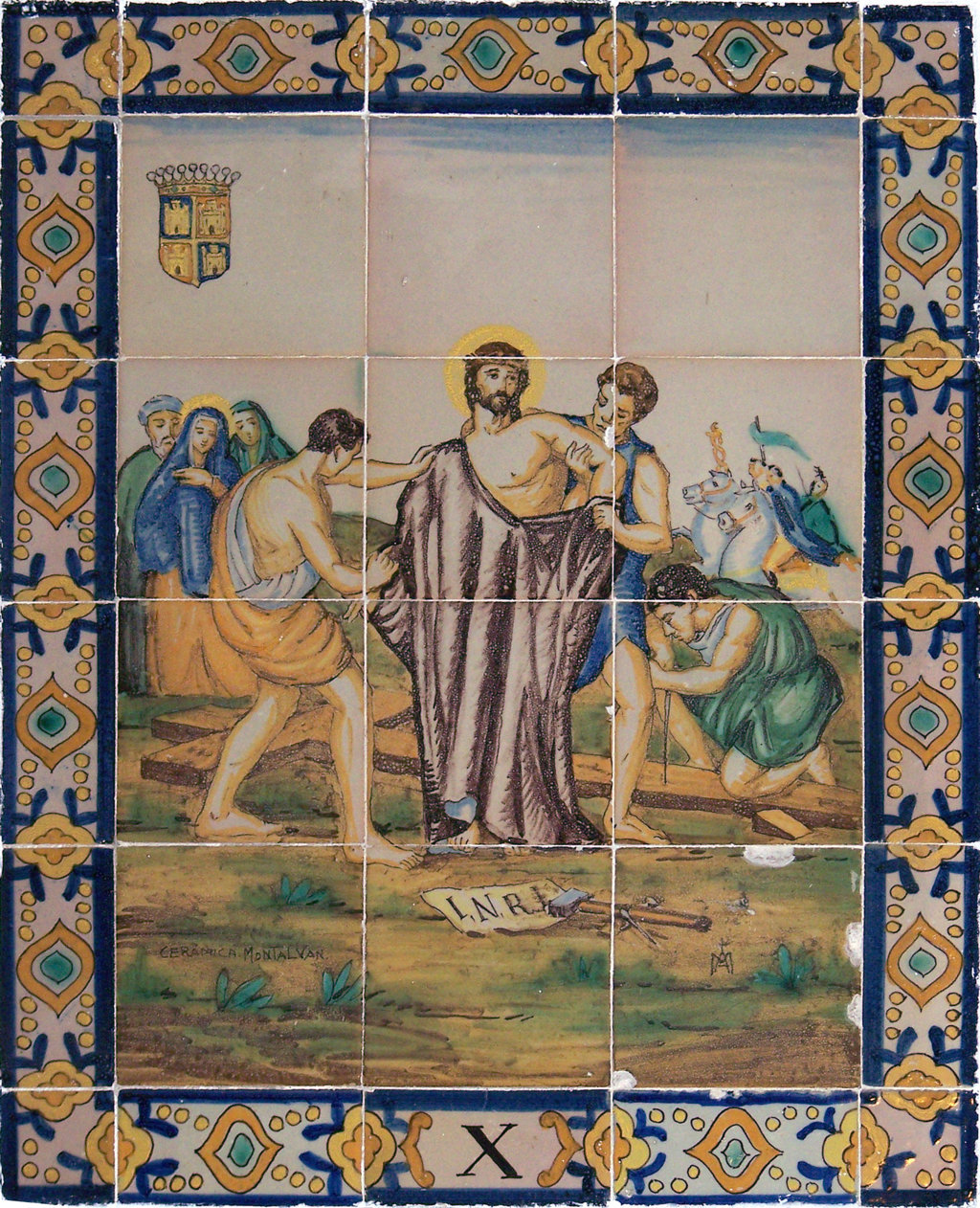 03210. Retablo cerámico. Escena de Vía Crucis. Décima estación. Iglesia de San Julián. Sevilla.