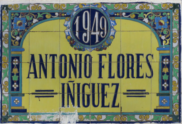 07881. Rótulo de la calle Antonio Flores Íñiguez. Aznalcóllar. Sevilla.